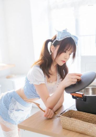 书房双乳晃动干柴烈火视频