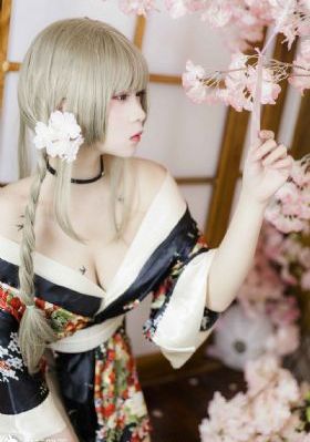 大胸女大学生电影