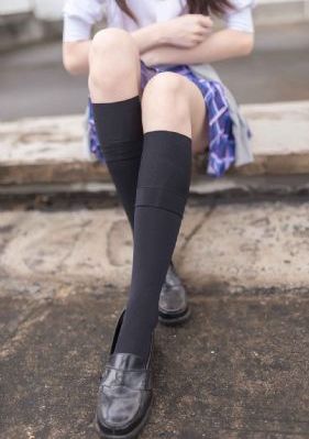 年轻漂亮的妈妈