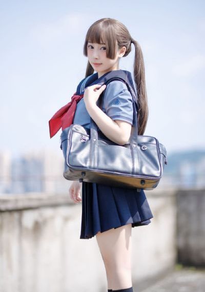 《侏罗纪世界》