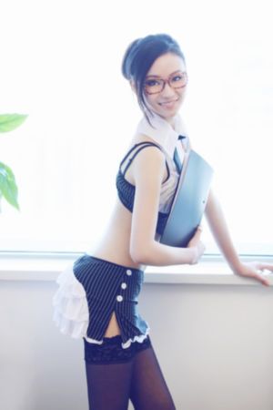 惩罚女仆扒开跪着视频网站
